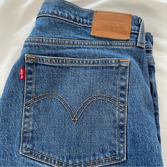Levi's Premium Wedgie Straight Jeans Size 32 Button Fly - Picture 6 of 7
